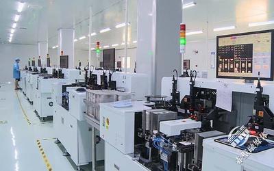 咸寧市領導率團赴赤壁開展2021年上半年“三抓一優”拉練檢查